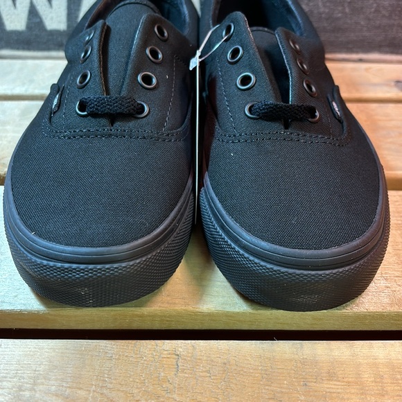 Vans Women's Era in Black/Black - Picture 5 of 8